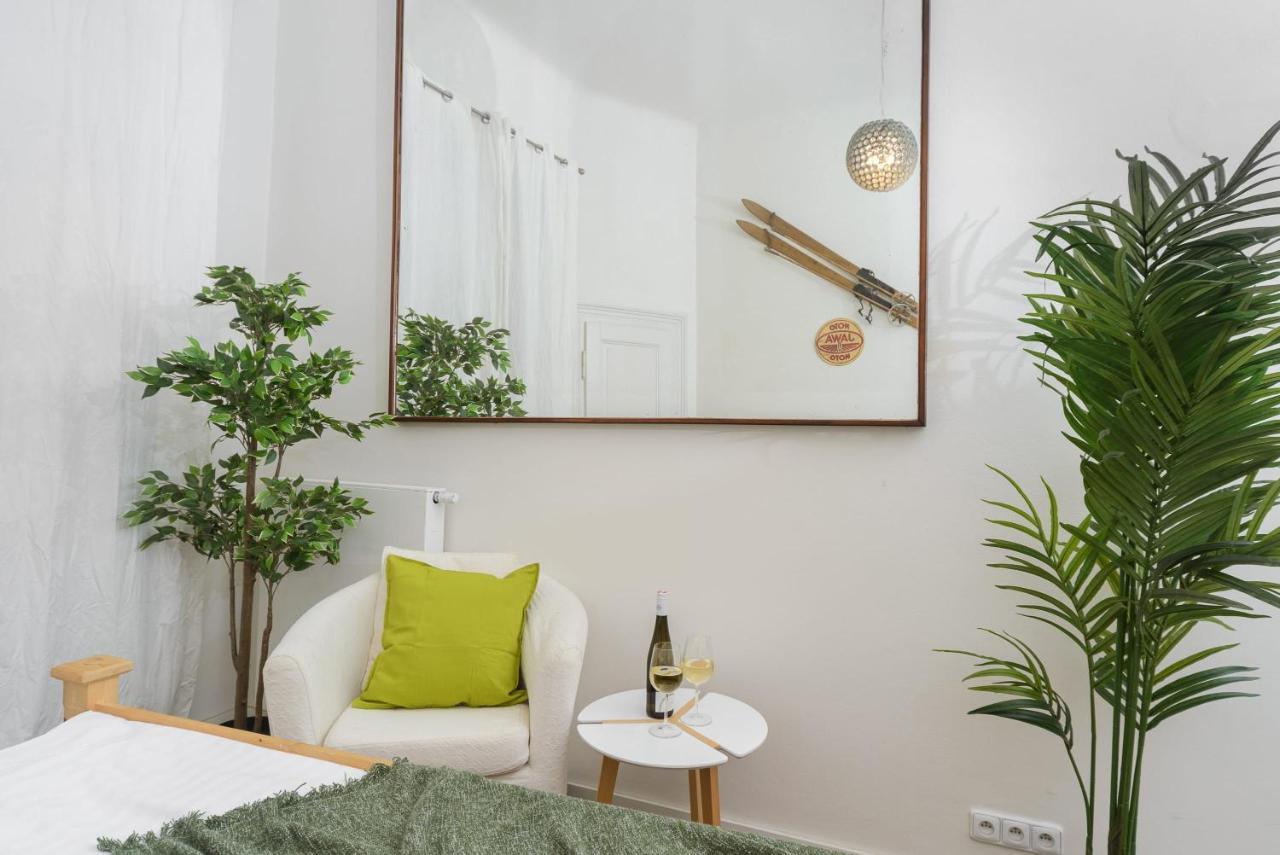 Luxury Three-room Apartment Prag